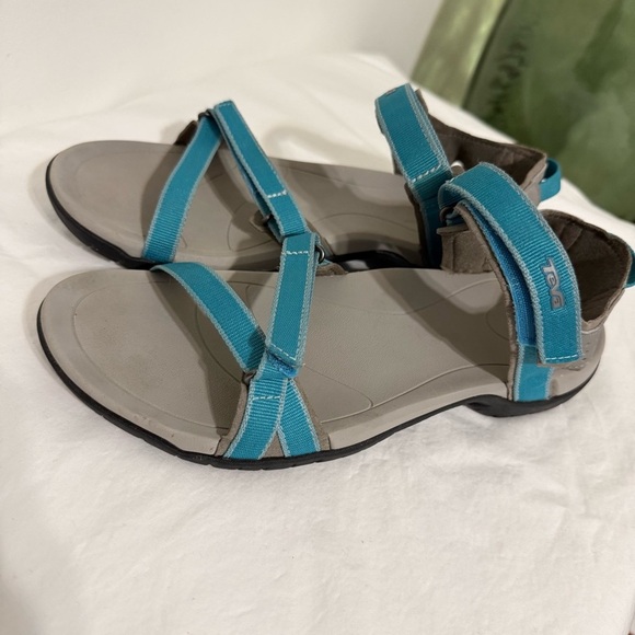 Women’s Teva Sandals with Blue and Gray Straps Size 9 - Picture 5 of 11